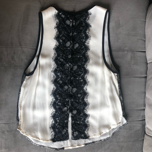 UO Kimchi Blue Vivian Lace Tank Top - Picture 4 of 5